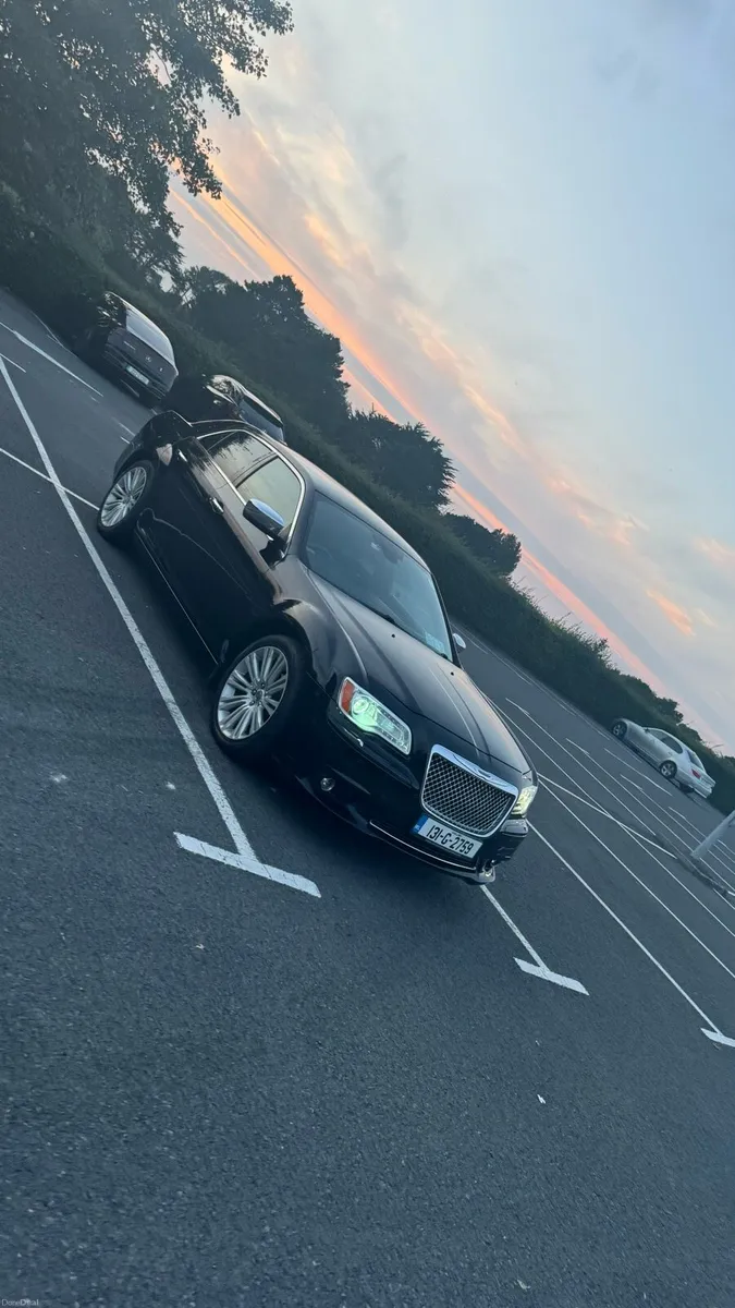 Chrysler 300c - Image 5