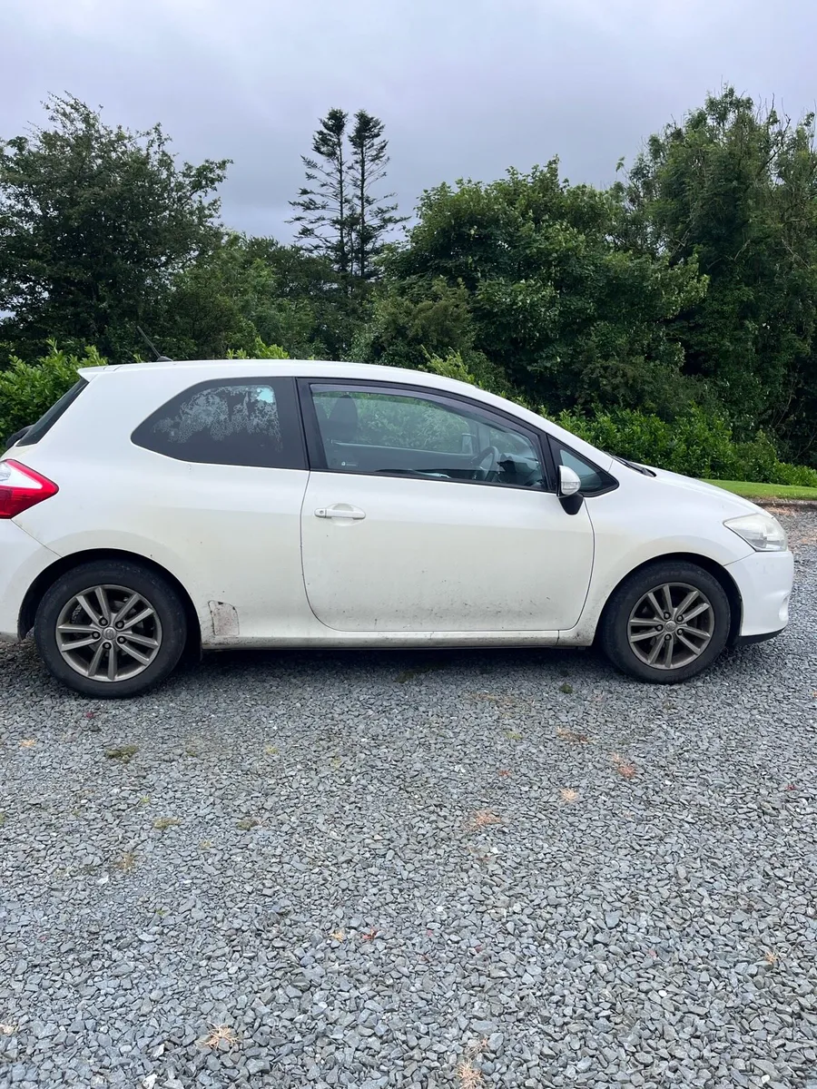 Toyota Auris - Image 1