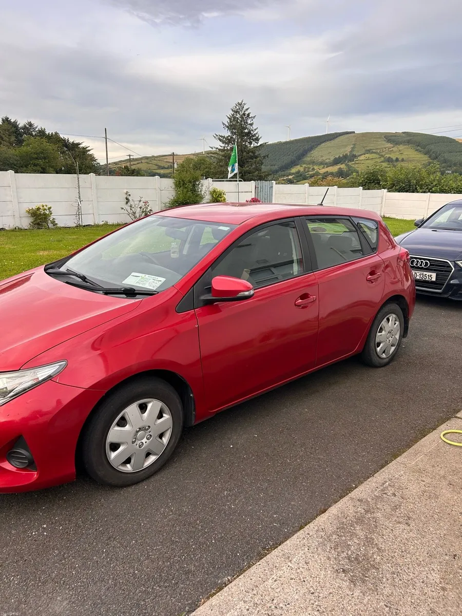 131 Toyota Auris Terra 1.4 diesel - Image 2