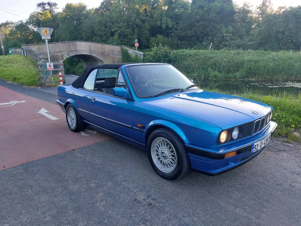 Bmw e30 convertible neon blue - Image 1