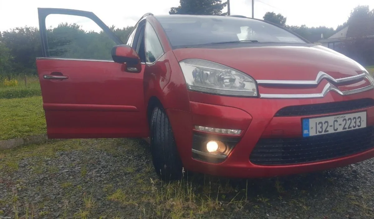 CITROEN C4 PICASSO 7 Seats HDI110 PLATINUM 4DR MPV - Image 1