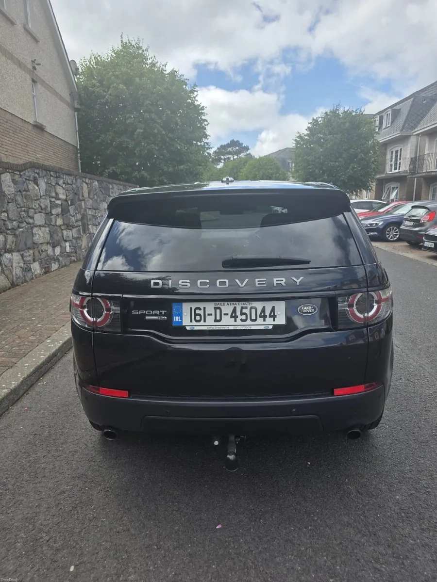 Land Rover Discovery Sport 2016 - Image 2