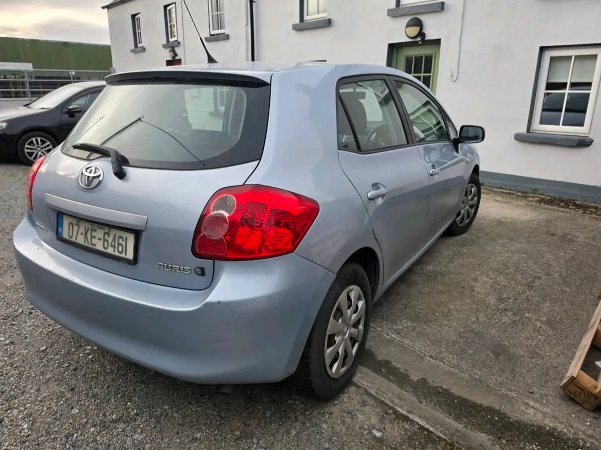 Toyota Auris Low mileage - Image 4