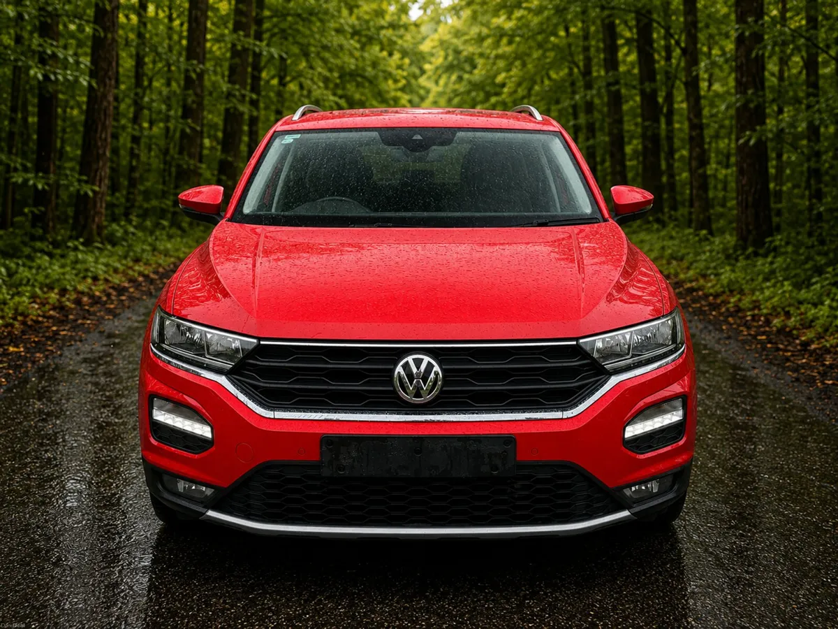 181 Volkswagen T-Roc 1.0 PETROL - LOW KMS - AS NEW - Image 6