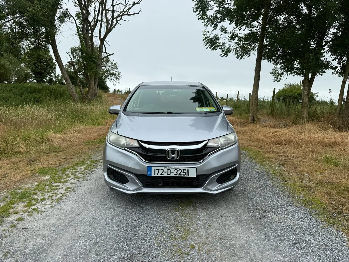 2017 Honda Fit Hybrid NEW NCT - Image 2