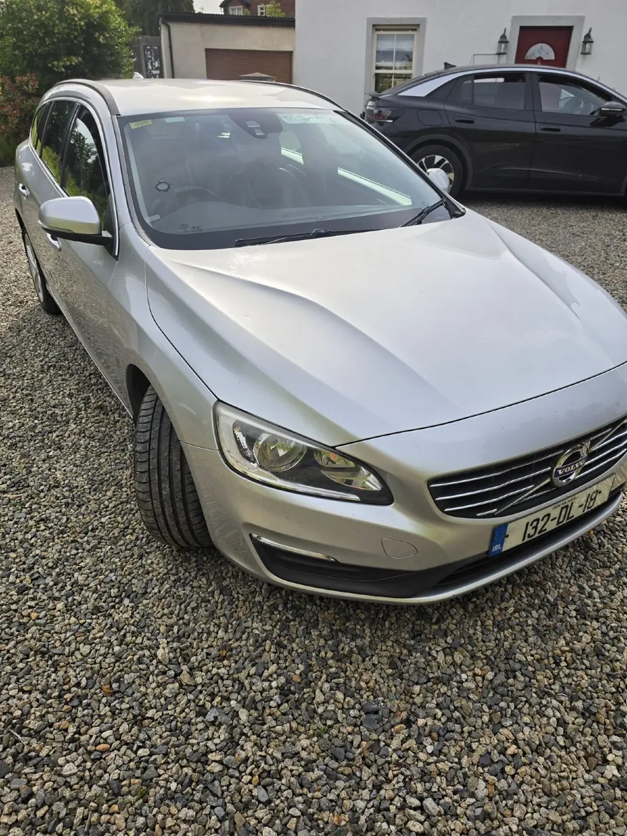 Volvo V60 2013 - Image 2