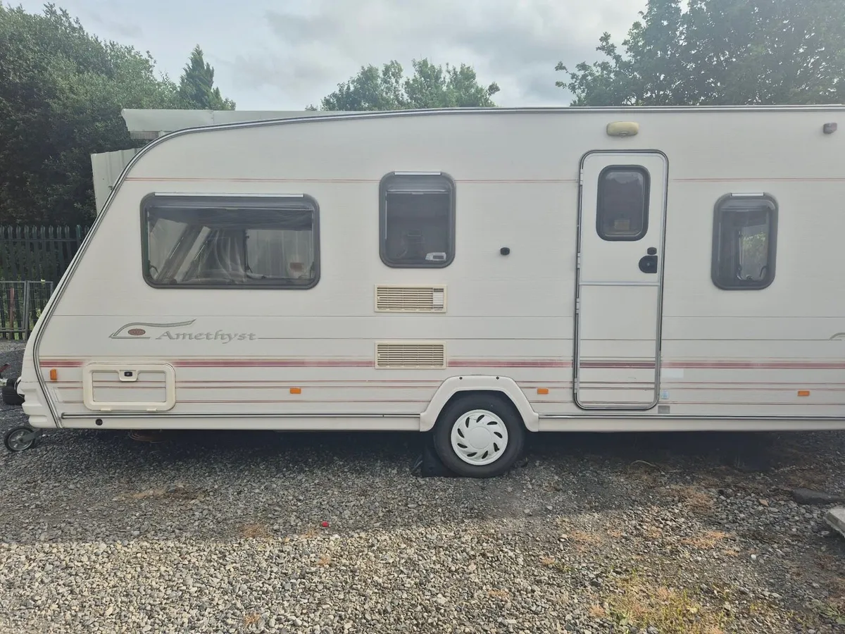 Eccles Sterling Amethyst 5 berth caravan - Image 2