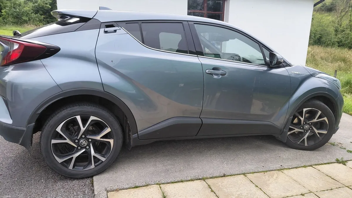 Toyota C-HR 2021 - Image 1