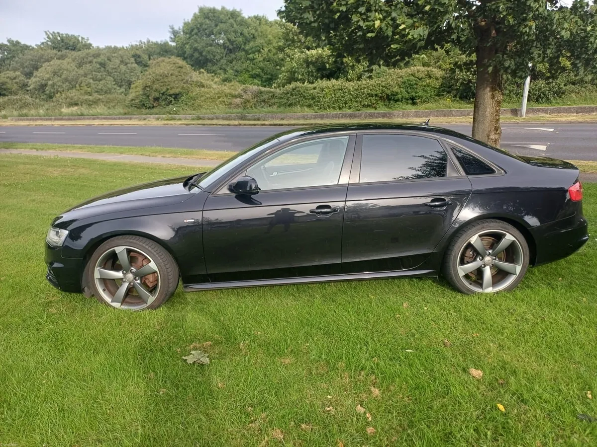 Audi A4 2013 2.0 TFSI Quattro S-line Black edition - Image 6