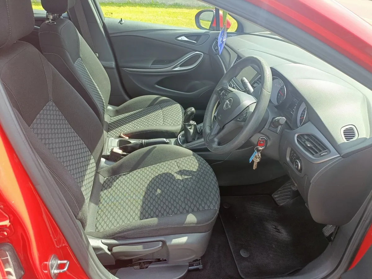 Opel Astra 2017 - Image 6