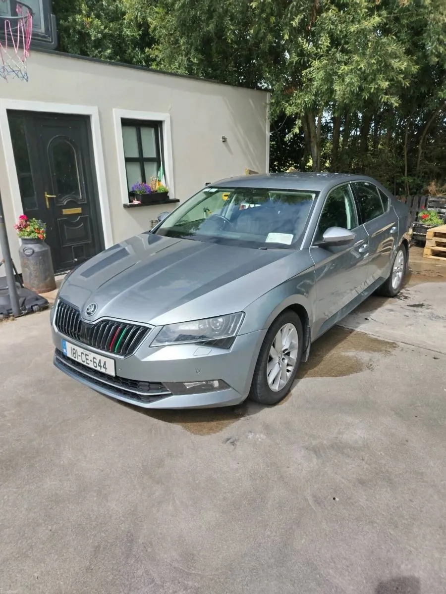 Skoda Superb 2018 - Image 1
