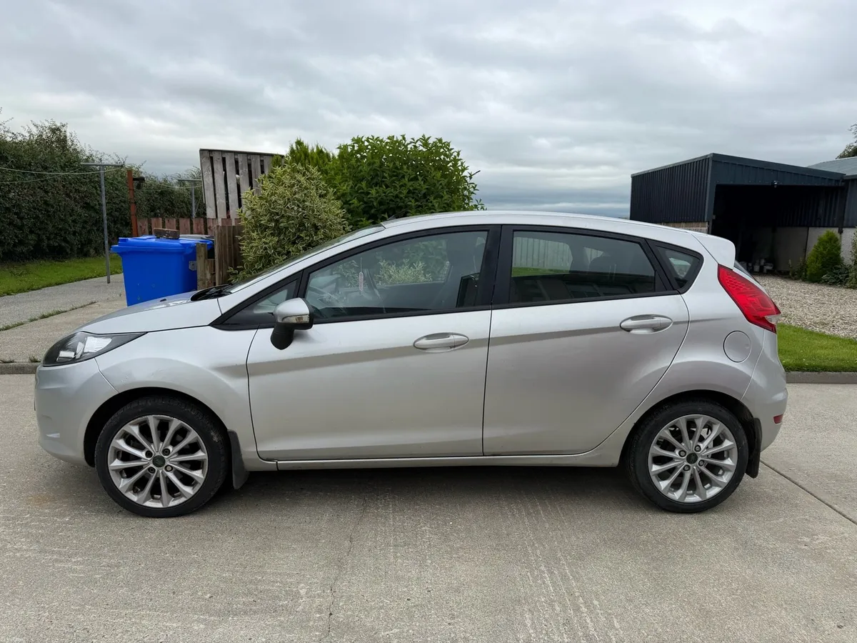 Ford Fiesta - Image 2