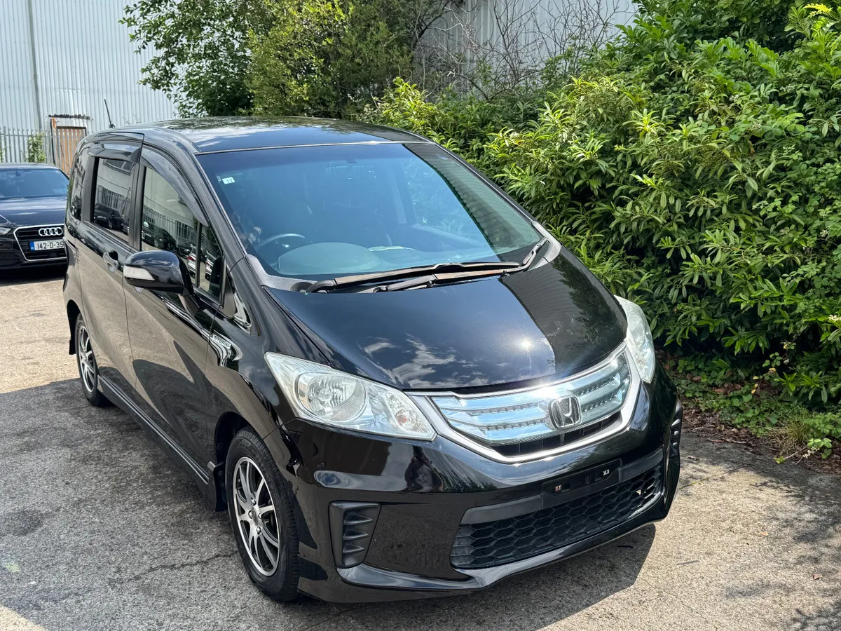 Honda Freed Hybrid 6 seats - Image 6