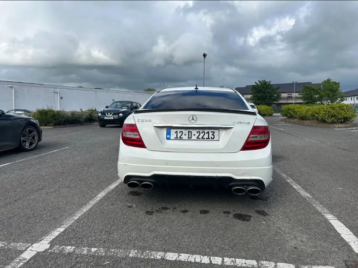 Mercedes-Benz C-Class 2012 - Image 2