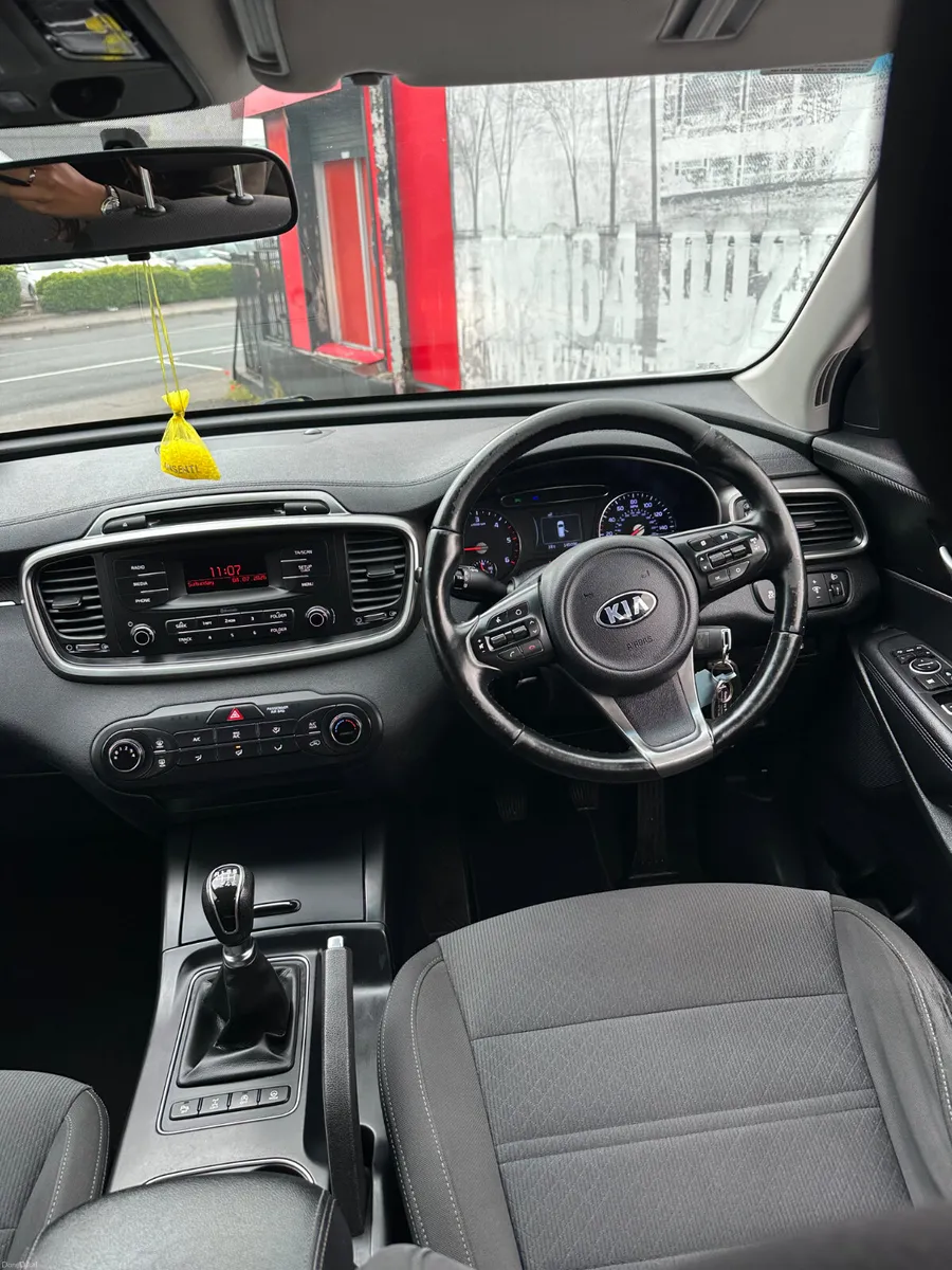 Kia Sorento 2.2 Diesel 4X4 7 SEATER NCT TAX - Image 5
