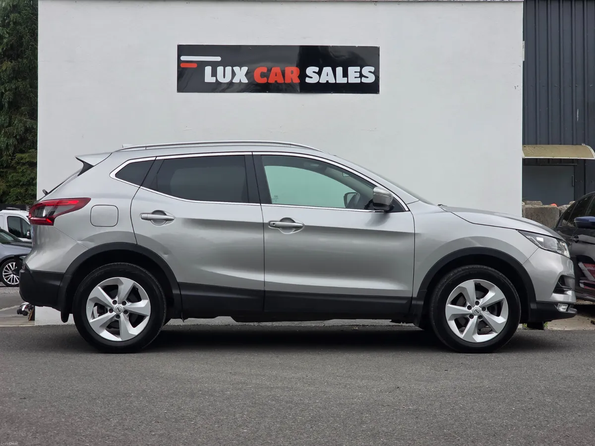 2018 Nissan Qashqai 1.2 SV // PANORAMIC ROOF - Image 2