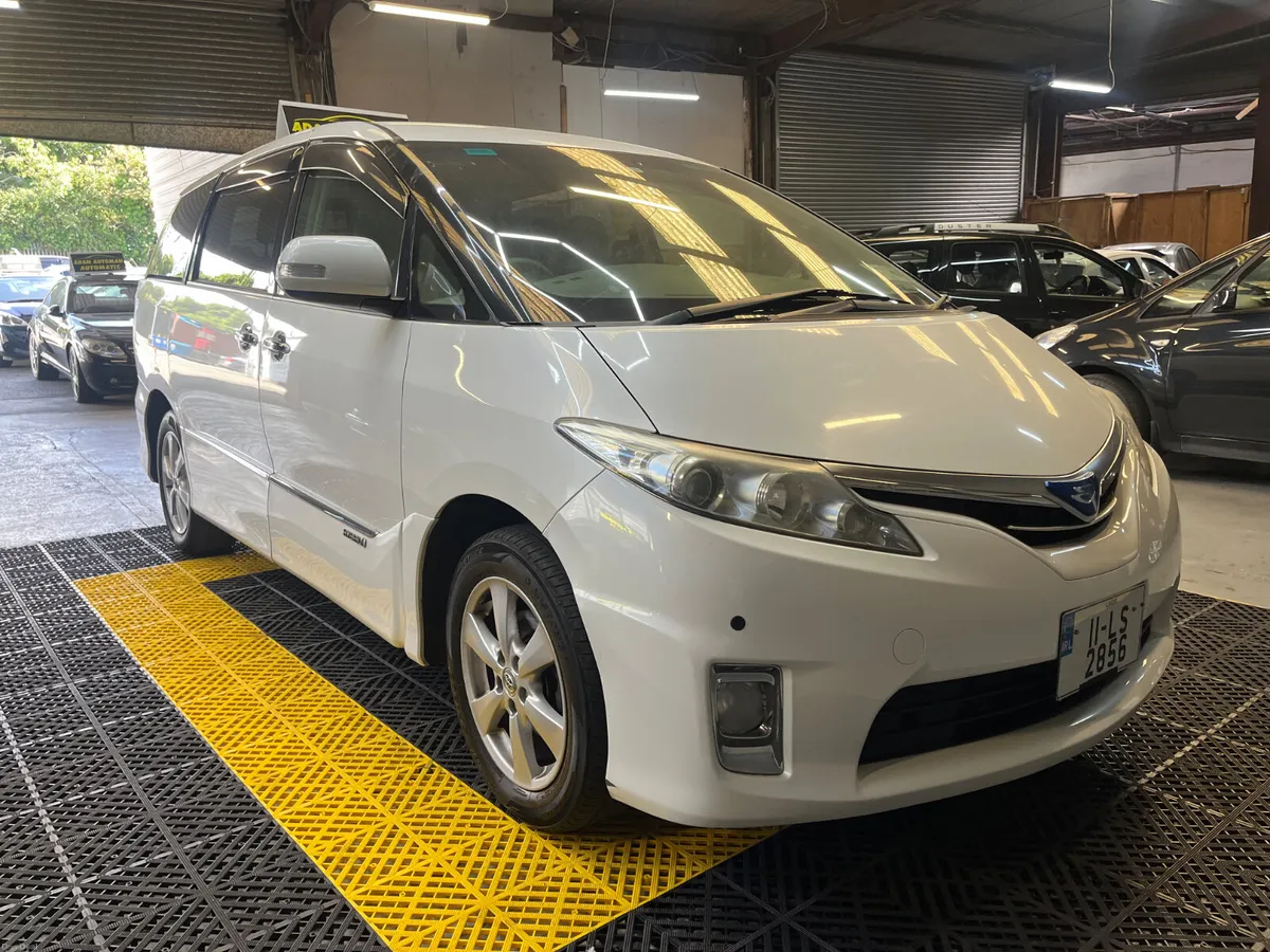 Toyota Estima 2011 7 seater - Image 1