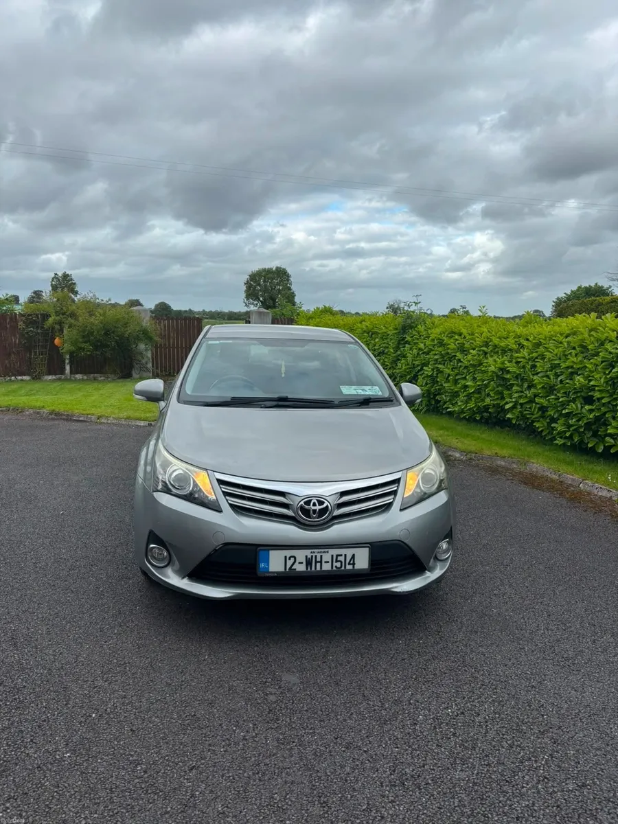Toyota Avensis 2012 - Image 2