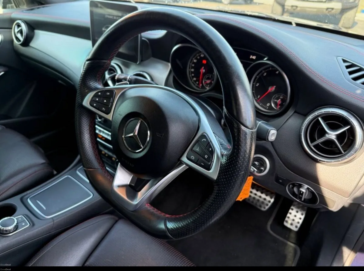 Mercedes CLA 220d Amg Line - Image 2