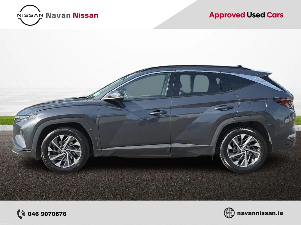 Hyundai Tucson 2WD Executive Plus - Image 4
