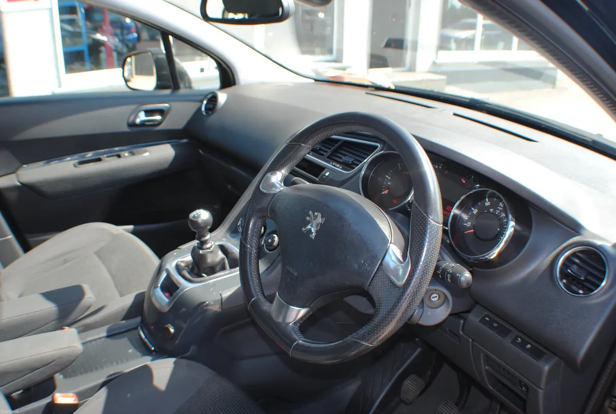 Peugeot 5008 1.6 HDI 7 SEATER 2015 - Image 3