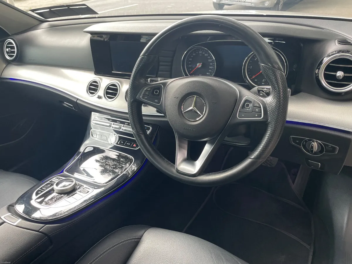 2017 MERCEDES E220 AVANTGARDE - Image 4