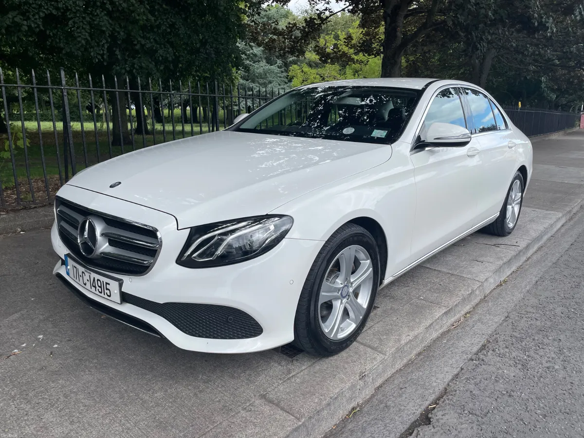 2017 MERCEDES E220 AVANTGARDE - Image 3