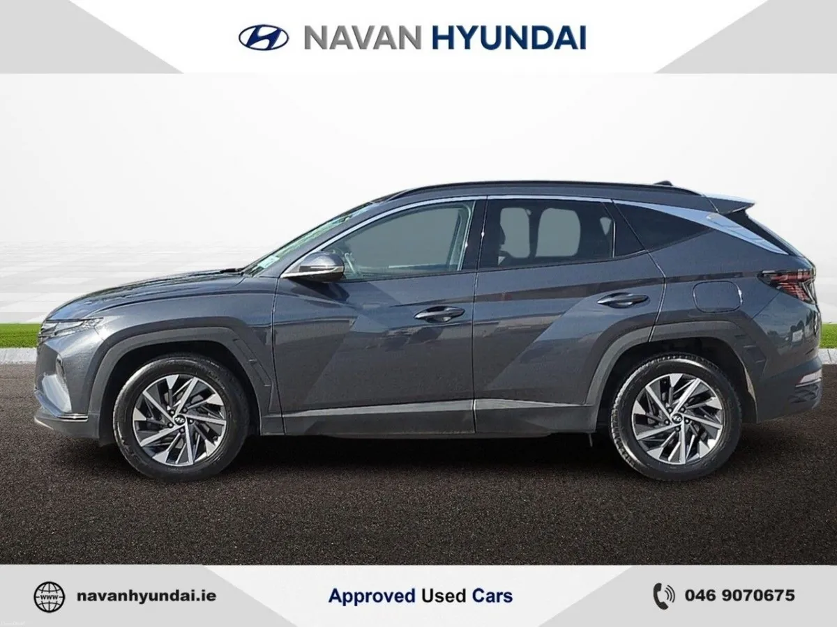 Hyundai Tucson 2WD Executive Plus - Image 4