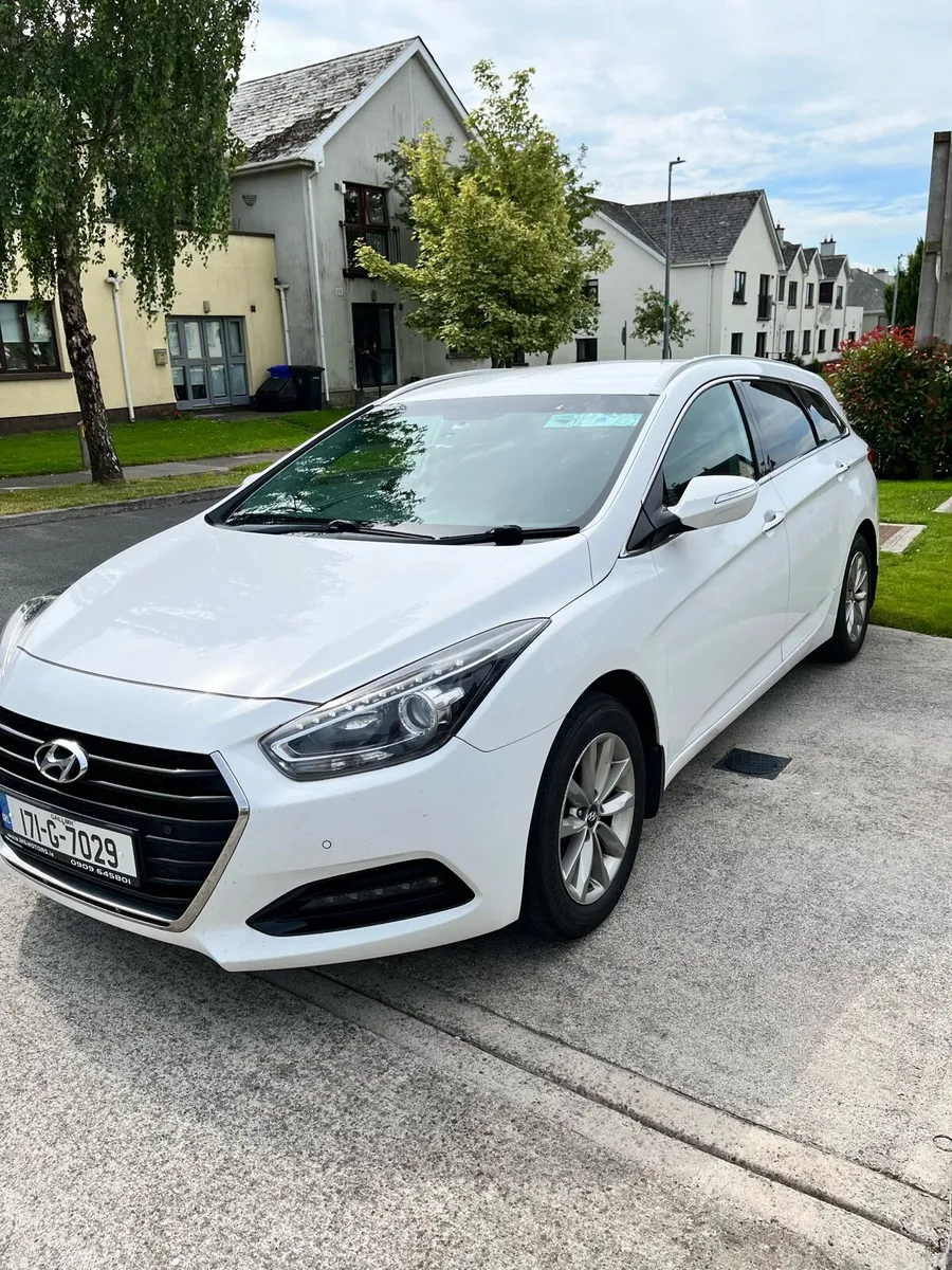 Hyundai i40 estate - Image 1