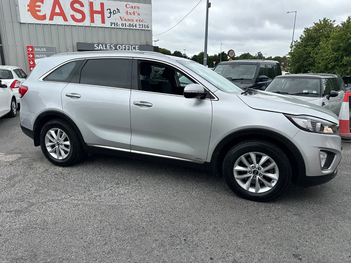 Kia Sorento 2.2 Diesel 4X4 7 SEATER NCT TAX - Image 4