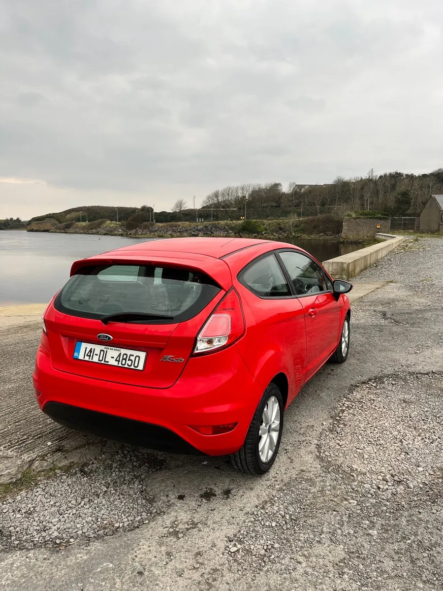Ford Fiesta 2014 - Image 2