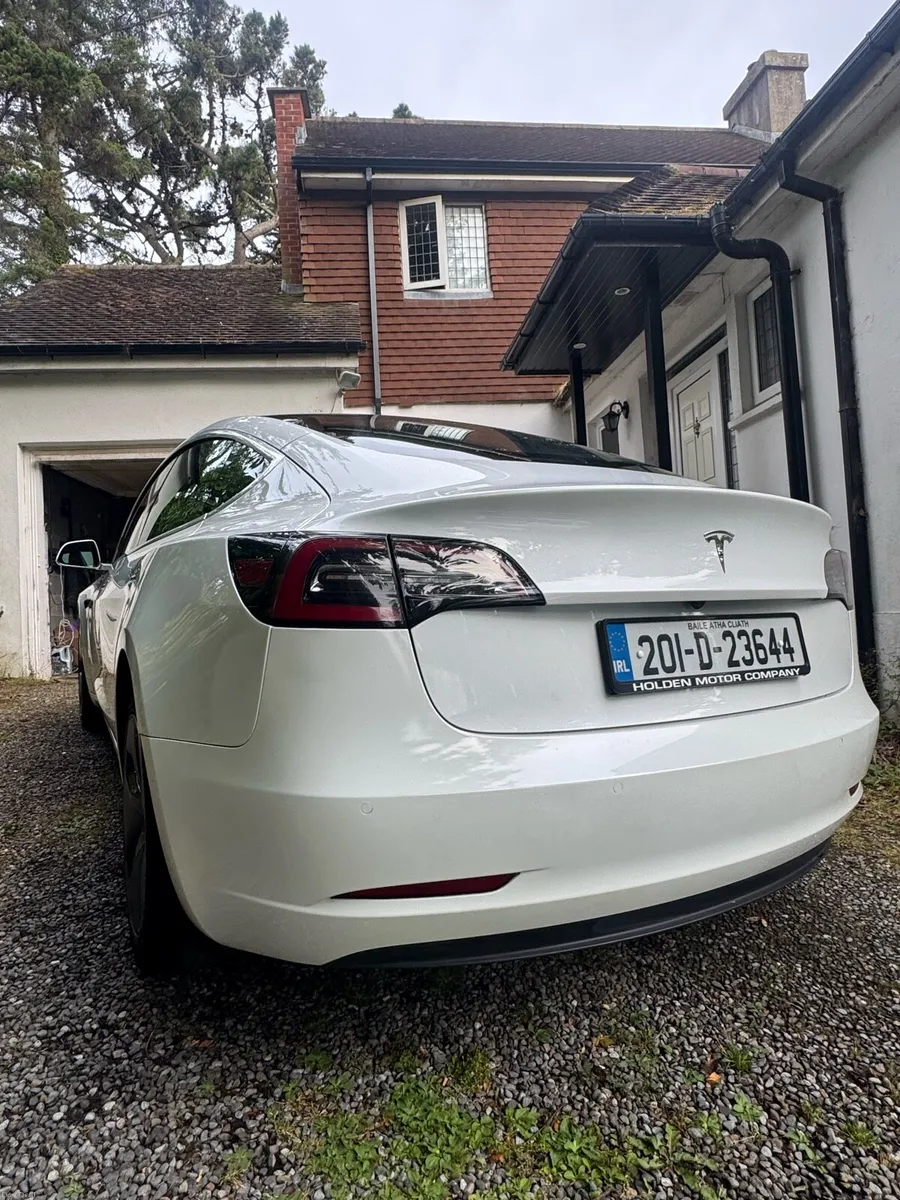 2020 Tesla Model 3 - Image 2