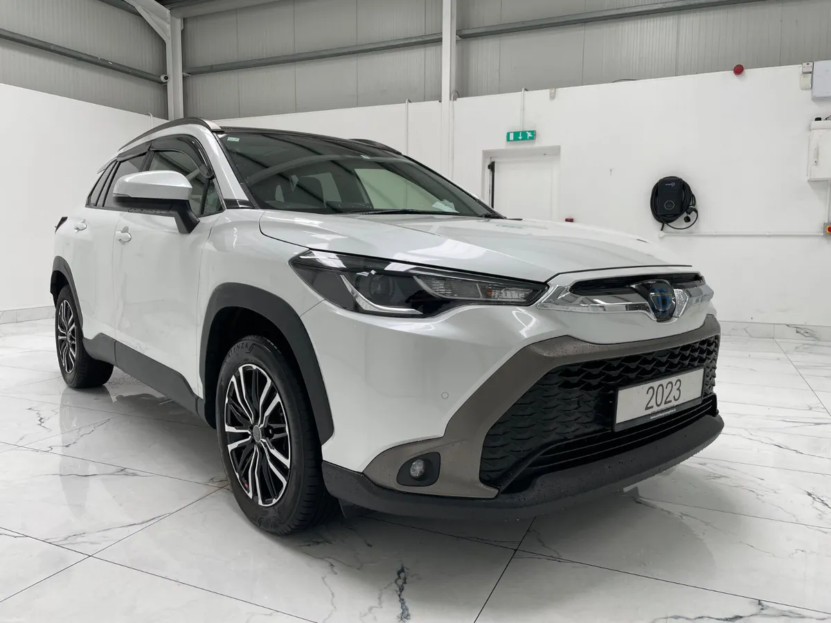 2023 Toyota Corolla Cross 1.8 Hybrid Auto - Image 1