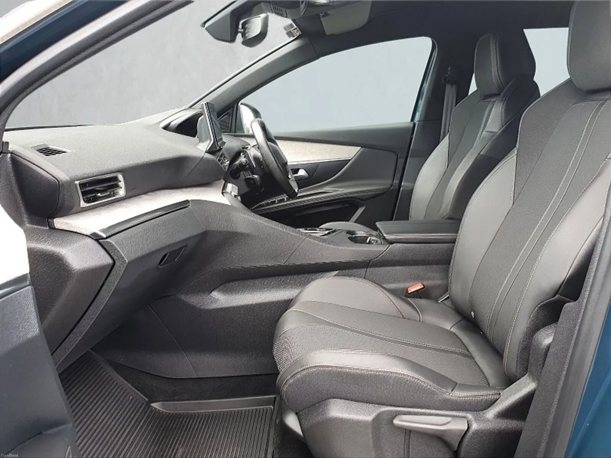 Peugeot 3008 ** GT TRIM ** 130BHP AUTO ** TRINITY - Image 6
