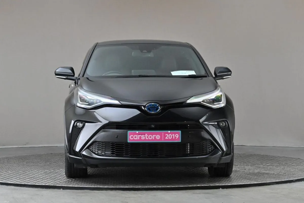 Toyota C-HR 1.8 HYBRID **HALF LEATHER**360 PAN CAM - Image 2