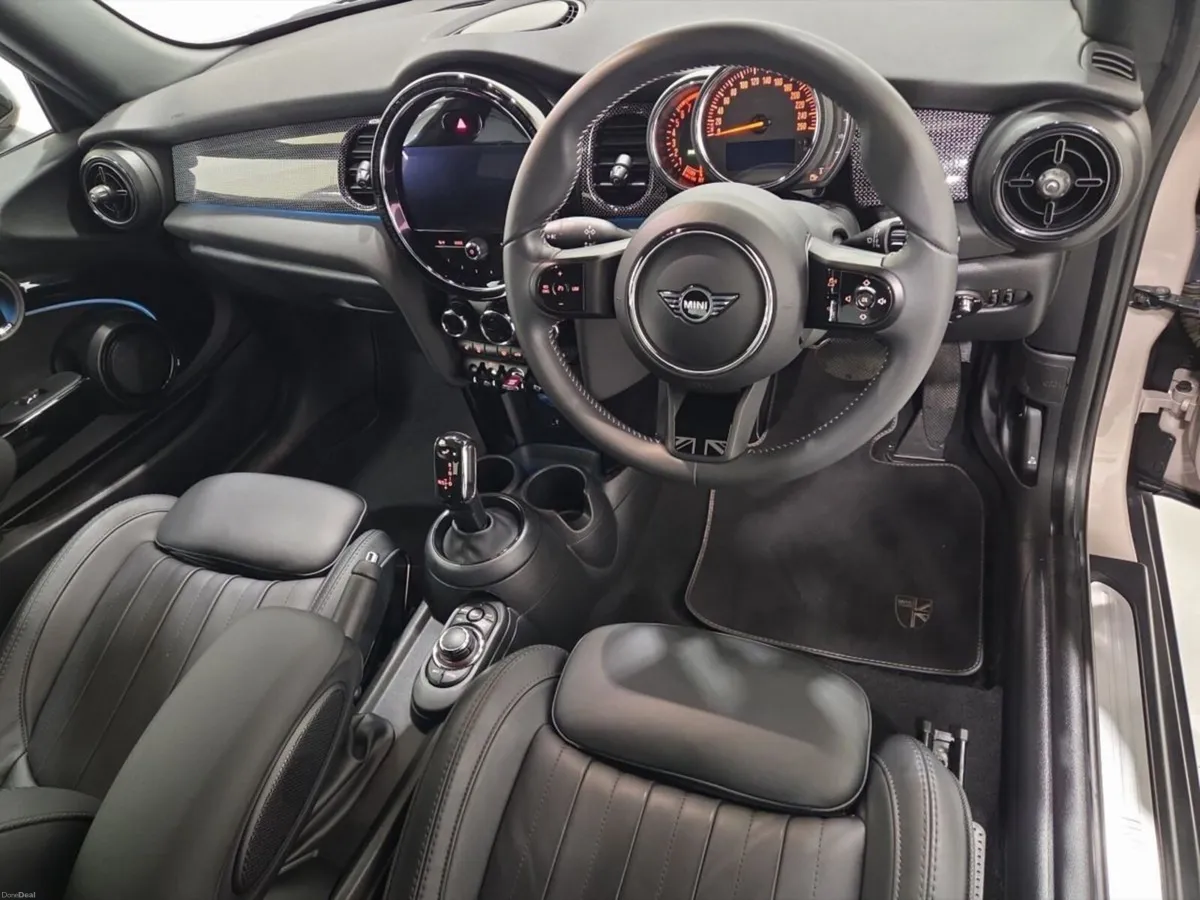 Mini Cooper Cooper Exclusive Auto - Image 6