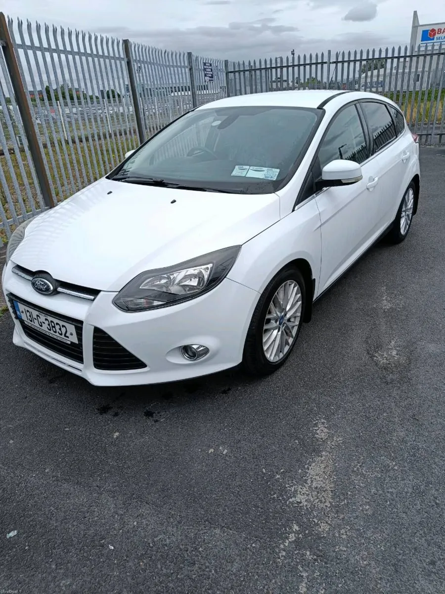 Ford Focus 2013 - Image 2