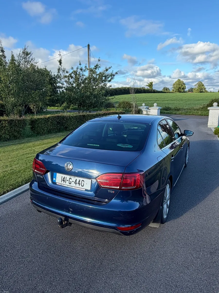 Volkswagen Jetta - Image 4