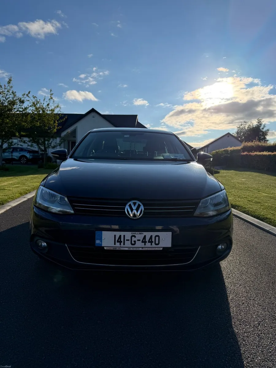 Volkswagen Jetta - Image 2