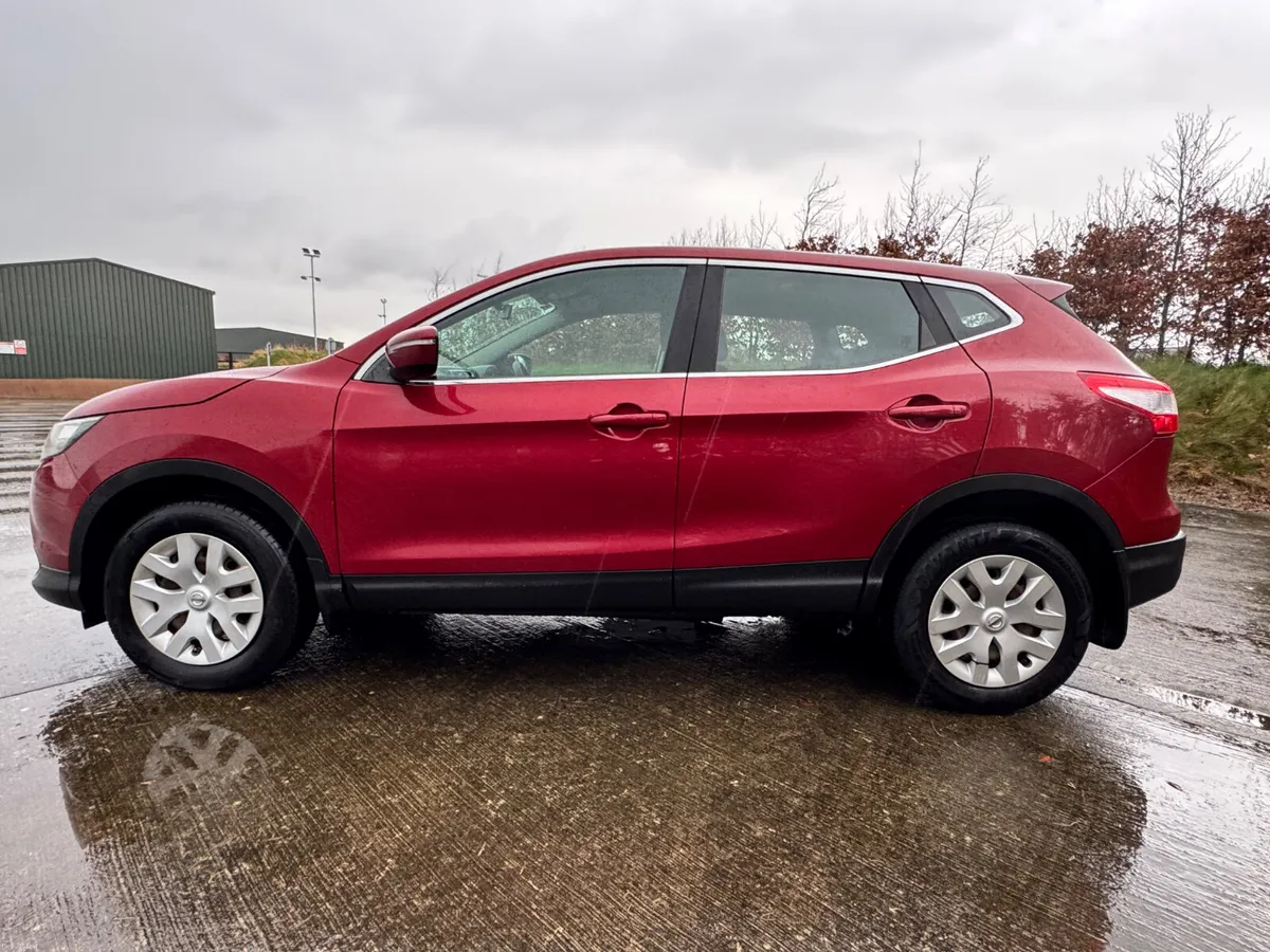 Nissan Qashqai 2014 Excellent Condition/ Nct - Image 5