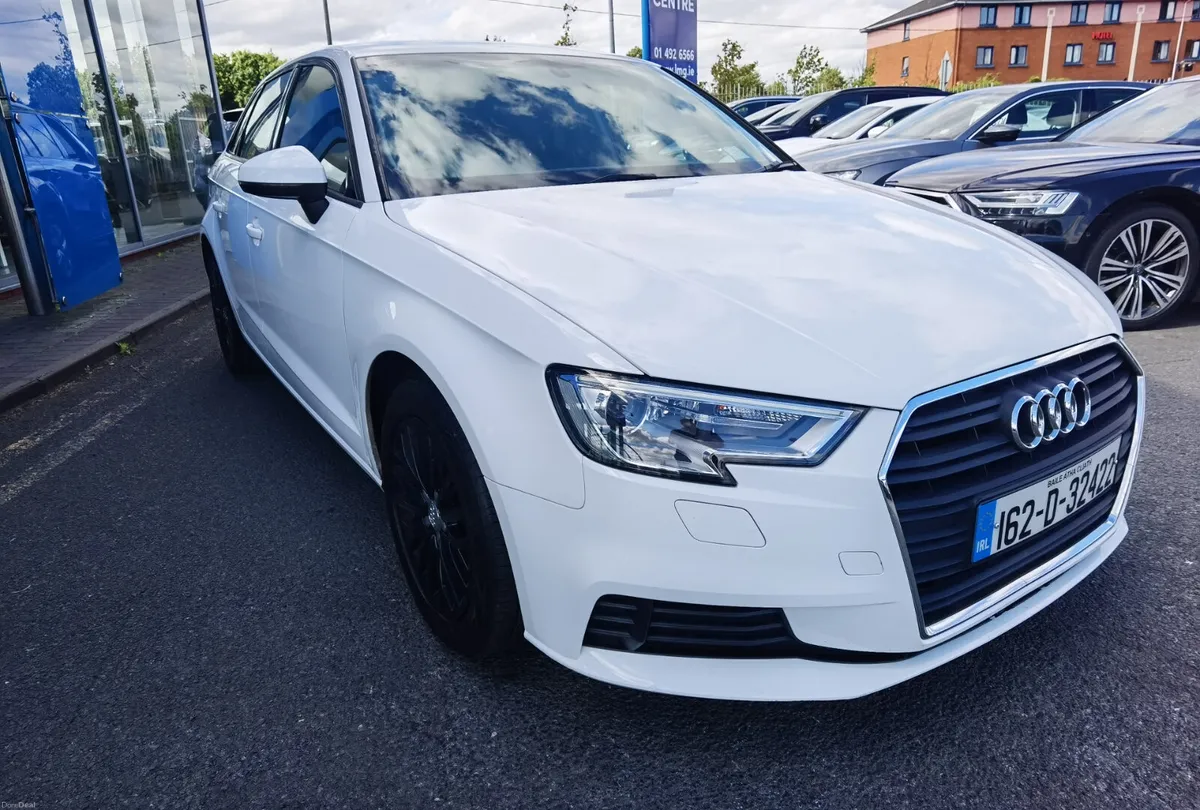 AUDI A3 1.6 TDI SE TECHNIK - Image 3