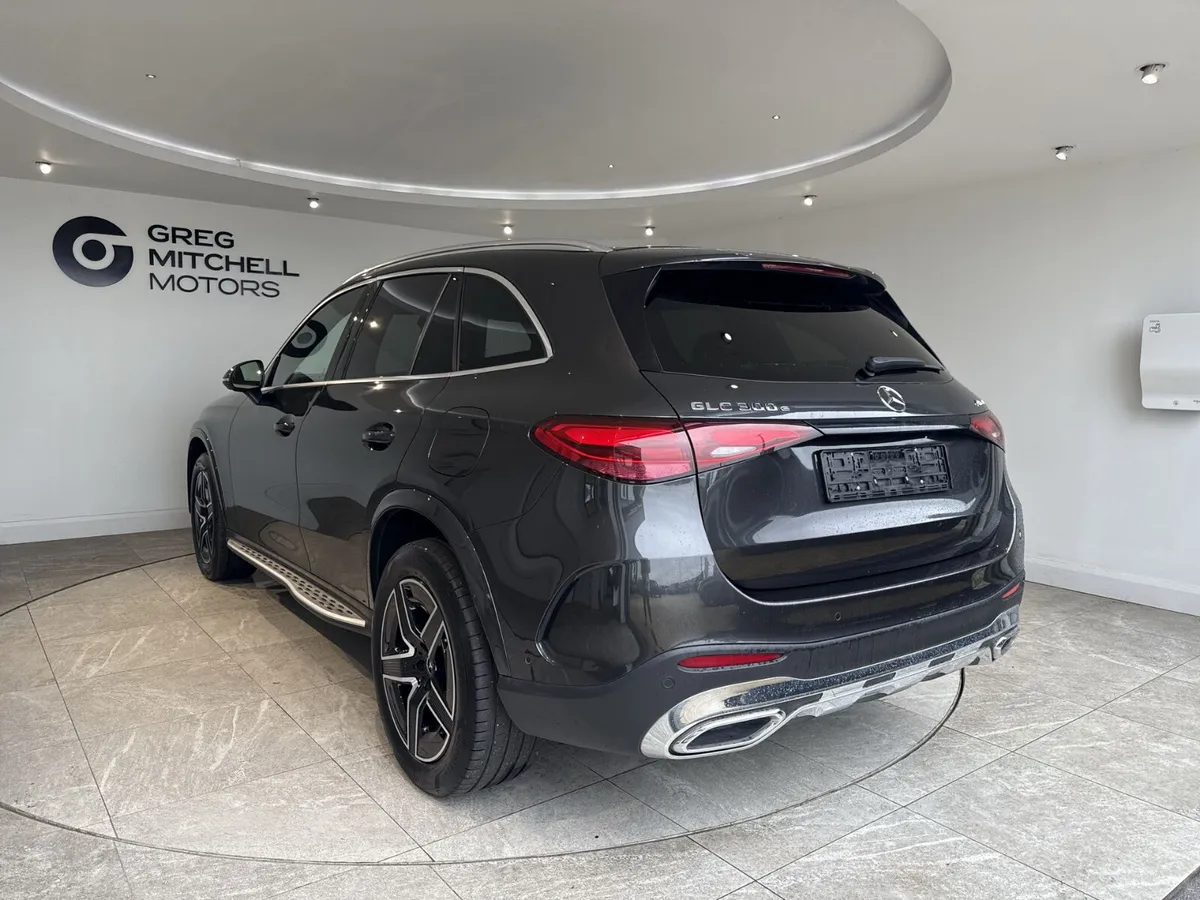 Mercedes-Benz 300 2023 - Image 5