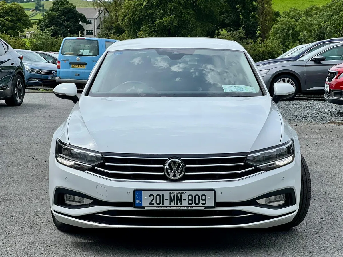 Volkswagen Passat 2020 - Image 4