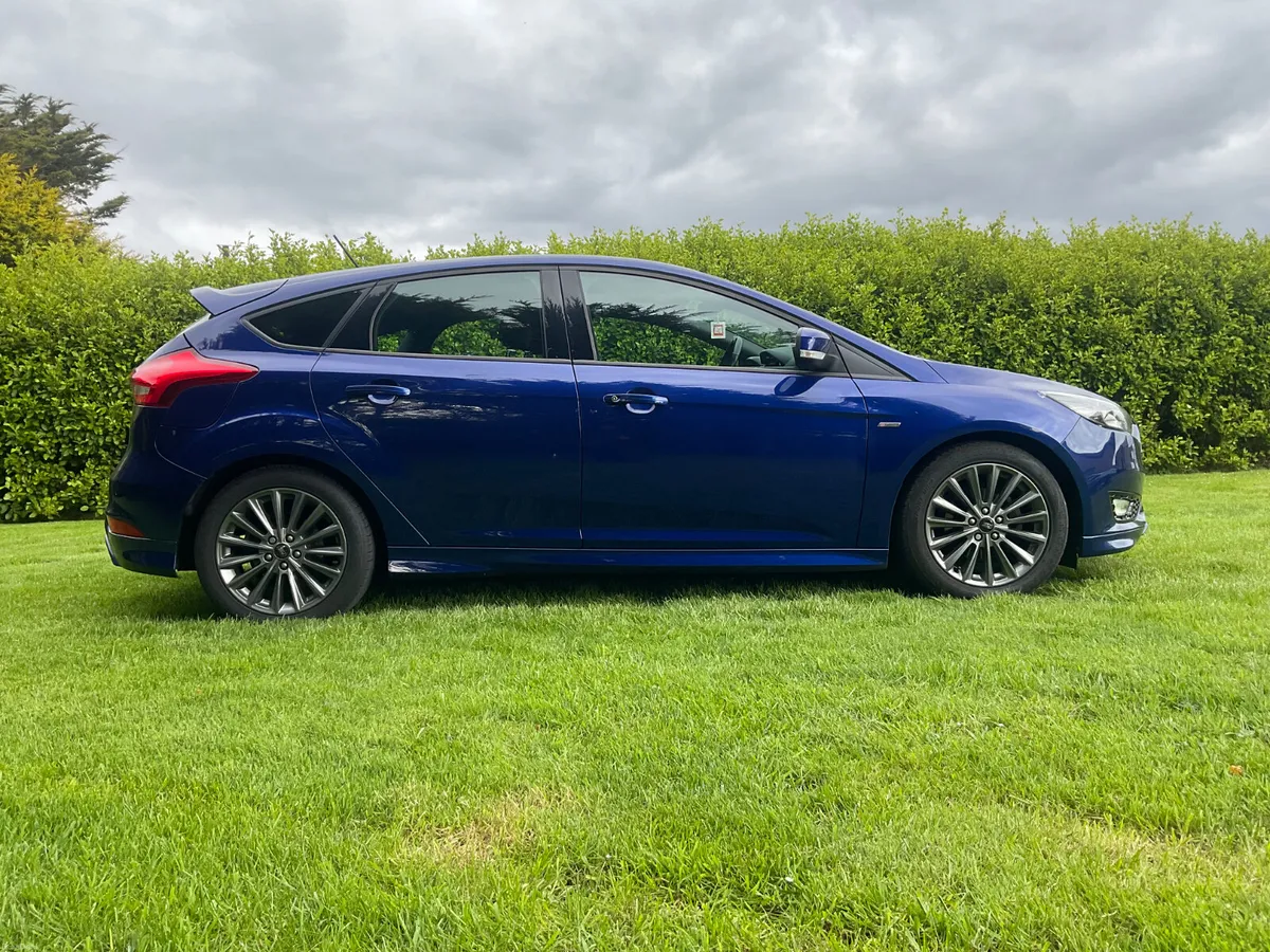 2017 Ford Focus ST-LINE 1.5 TDCI - Image 5