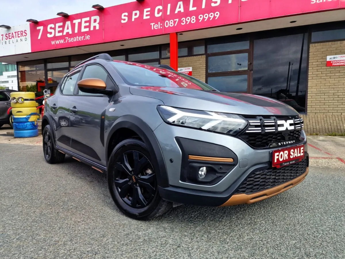 Dacia Sandero Stepway STEPWAY EXTREME TCE90 LOW MI - Image 1