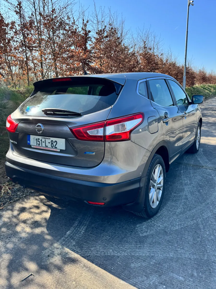 Nissan Qashqai 2015 with Nct/ Great Condition - Image 3
