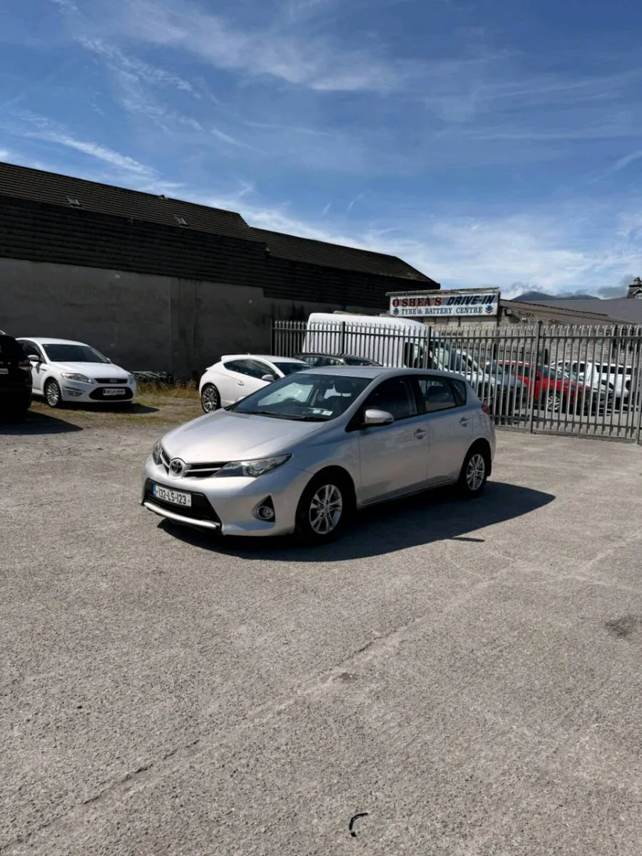 Toyota Auris - Image 1