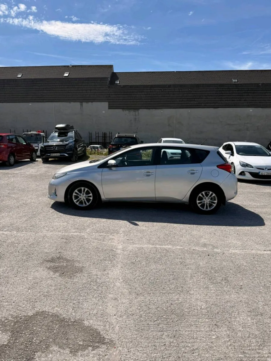 Toyota Auris - Image 3