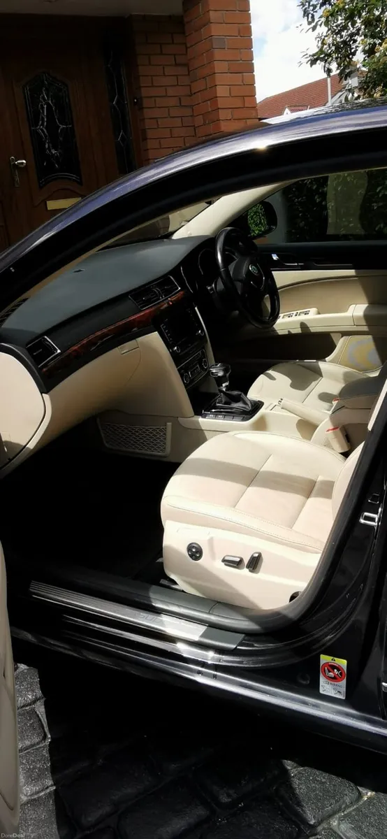 Skoda superb - Image 4