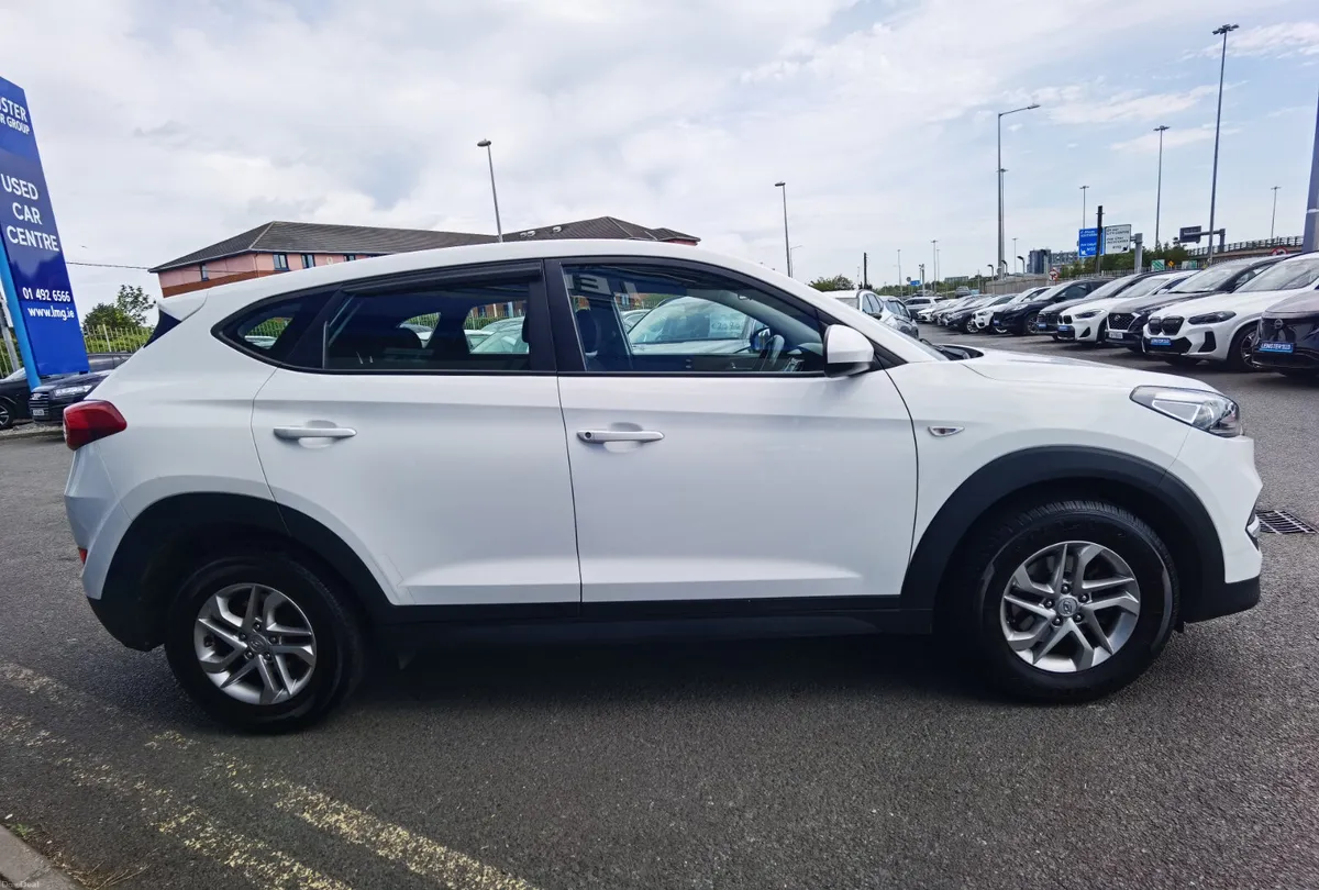 HYUNDAI TUCSON 1.7 CRDI S - Image 4